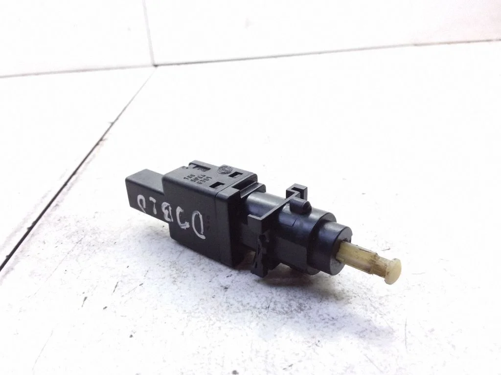 Brake pedal sensor switch – Fiat Doblo (2000-2009)