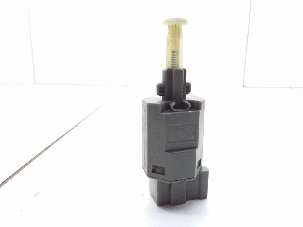 Brake pedal sensor switch – Mazda 626 (1998-2002)