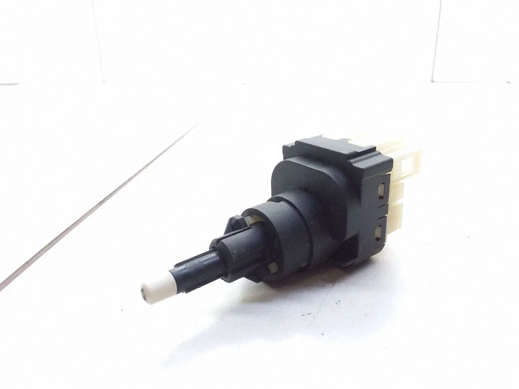 Brake pedal sensor switch 330545