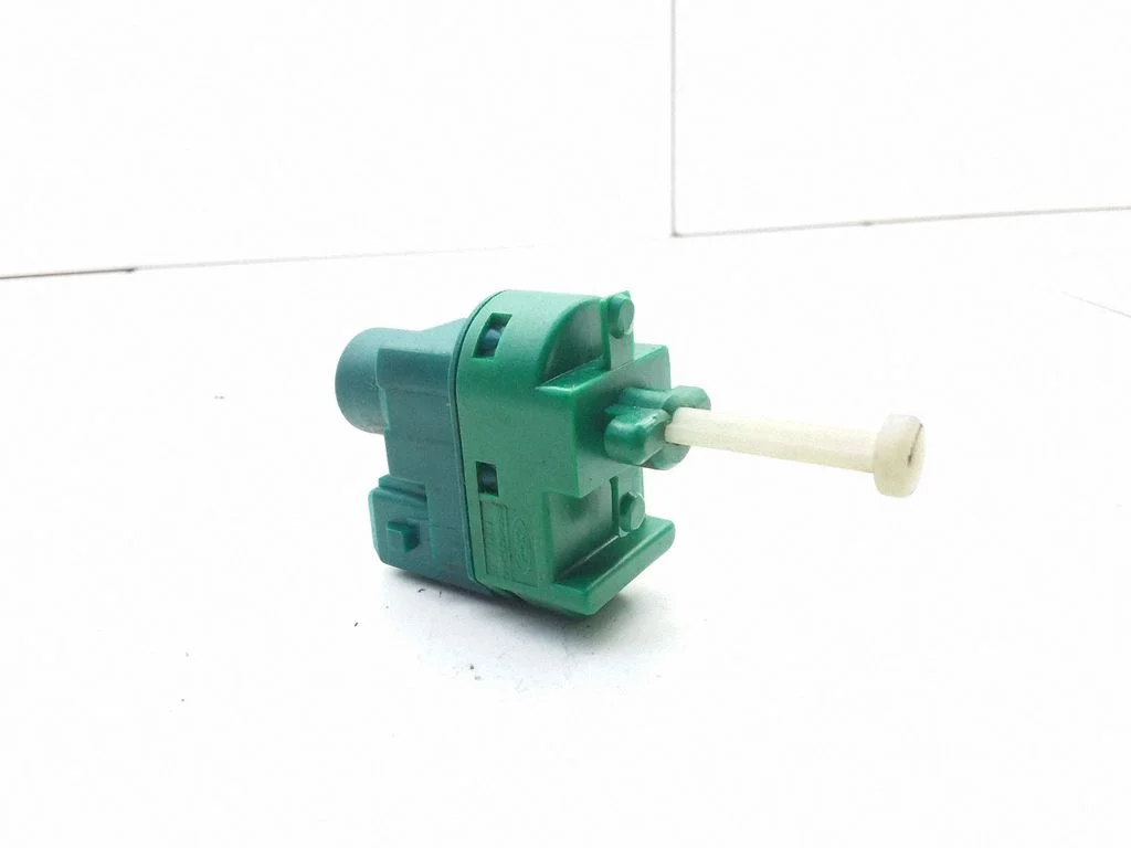 Brake pedal sensor switch – Ford Fusion (2002-2005)