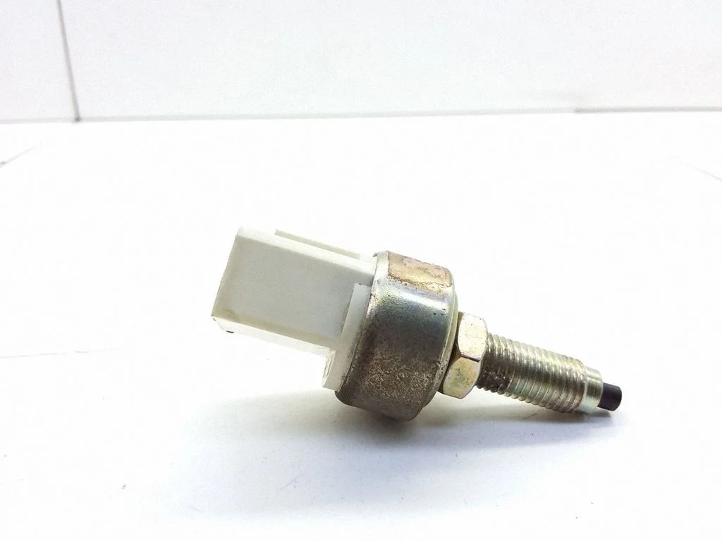 Brake pedal sensor switch