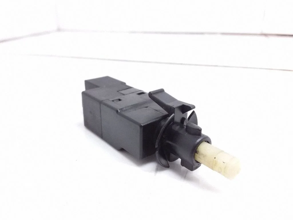 Brake pedal sensor switch 0015452009