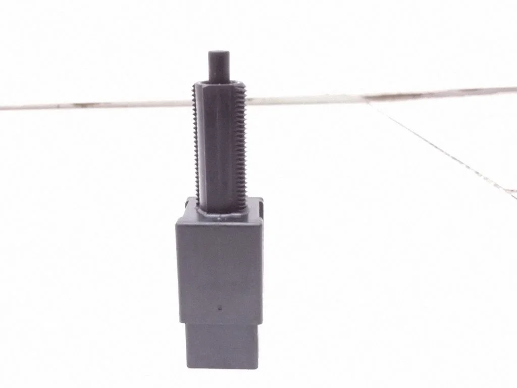 Brake pedal sensor switch – Nissan X-Trail T30 (2001-2007)