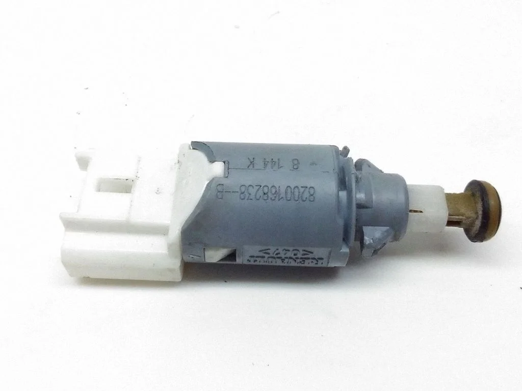 Brake pedal sensor switch 8200168238 – Renault Modus (2004-2007)