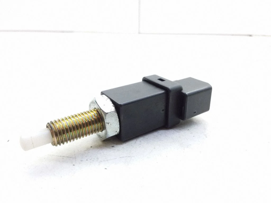 Brake pedal sensor switch W6101080