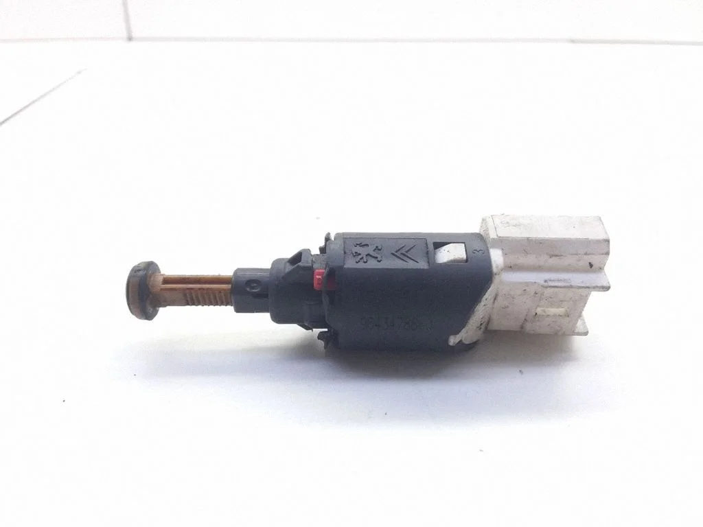 Brake pedal sensor switch – Peugeot 307 (2001-2005)
