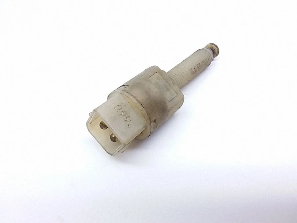Bremžu pedāļa sensors 4A0945515A