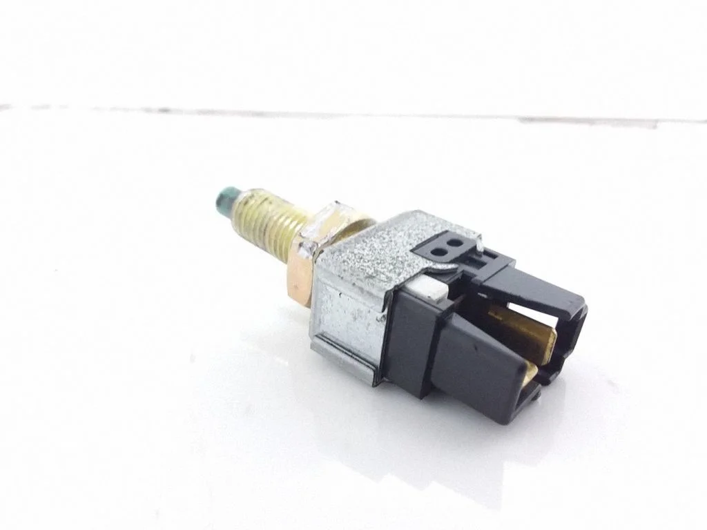 Brake pedal sensor switch