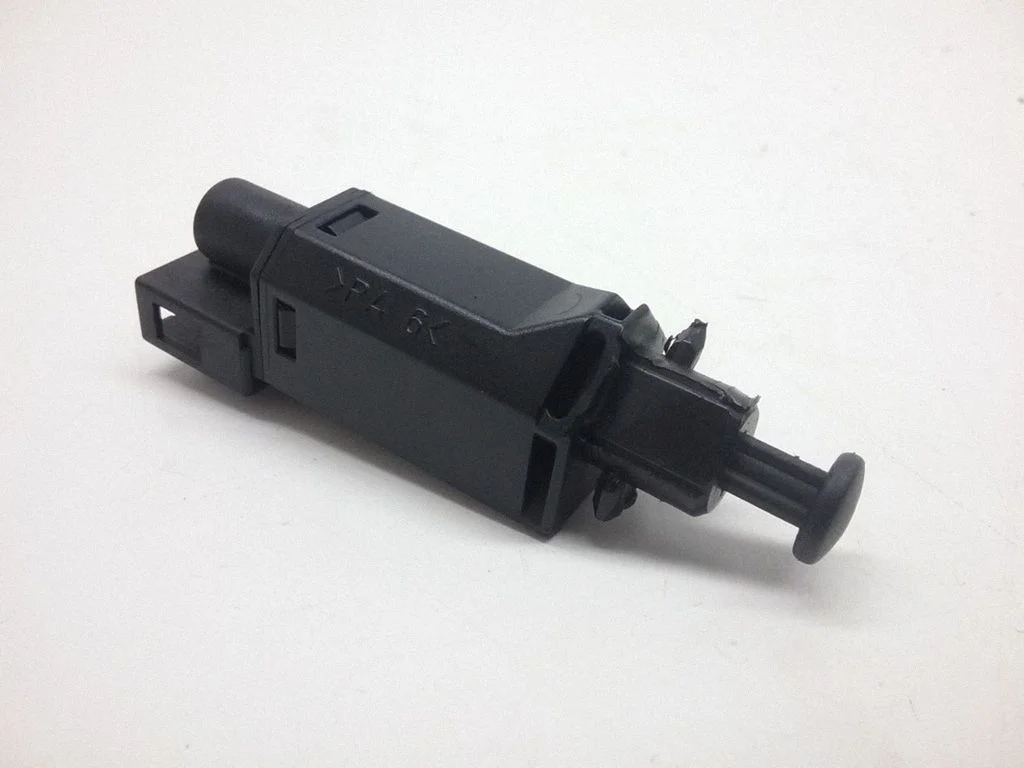 Brake pedal sensor switch – Seat Alhambra (Mk1) (1996-2010)