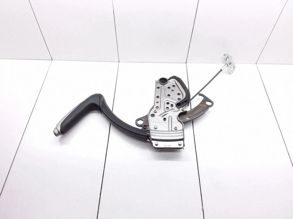 Handbrake/parking brake lever assembly 6830