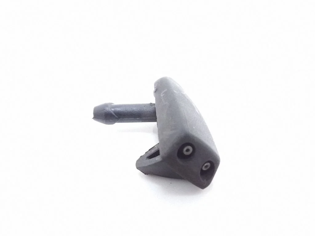 Windshield washer spray nozzle