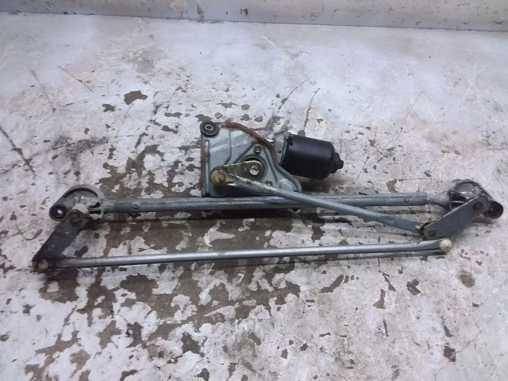 Front wiper linkage and motor 05288695AA