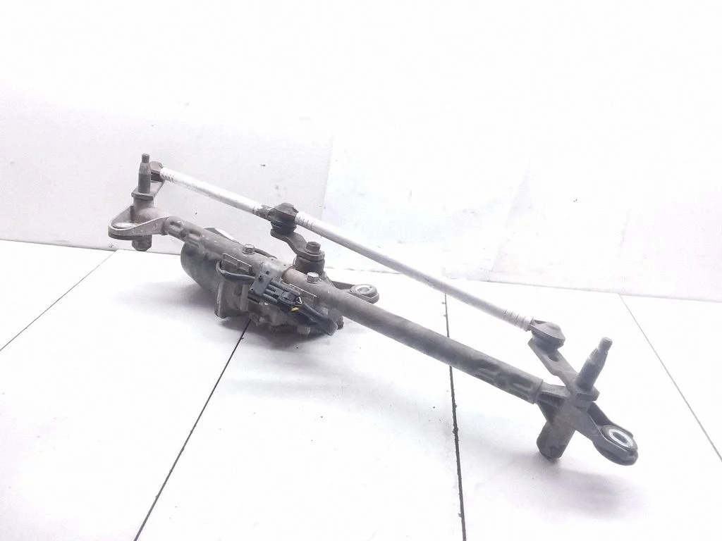 Front wiper linkage and motor – Opel Vectra C (2002-2005)