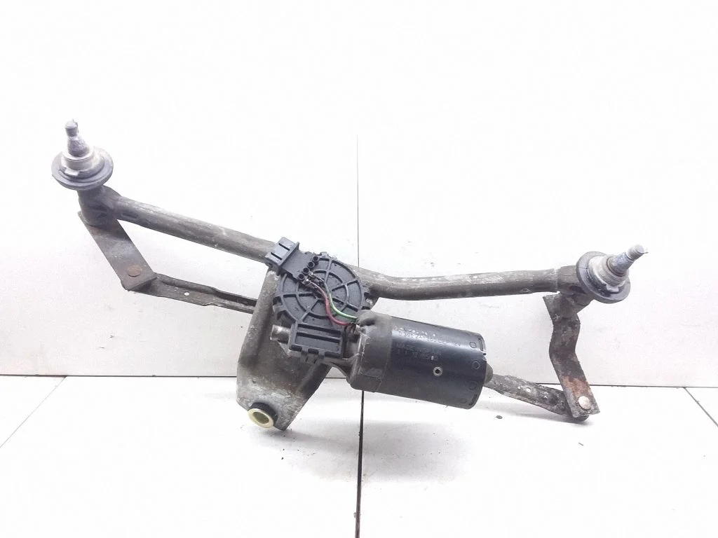 Front wiper linkage and motor