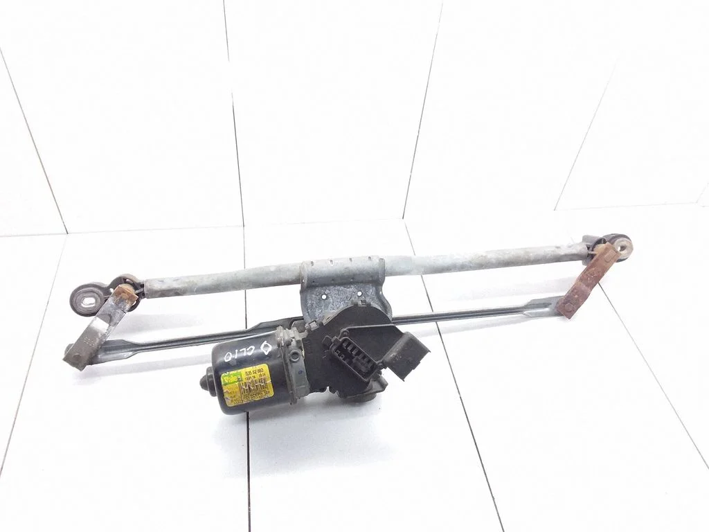 Mechanizm wycieraczek z silniczkiem – Renault Clio II (2001-2005)
