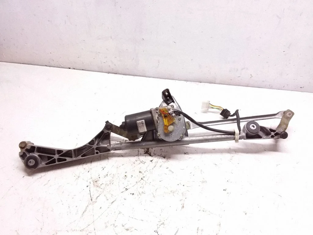 Front wiper linkage and motor A2038240305