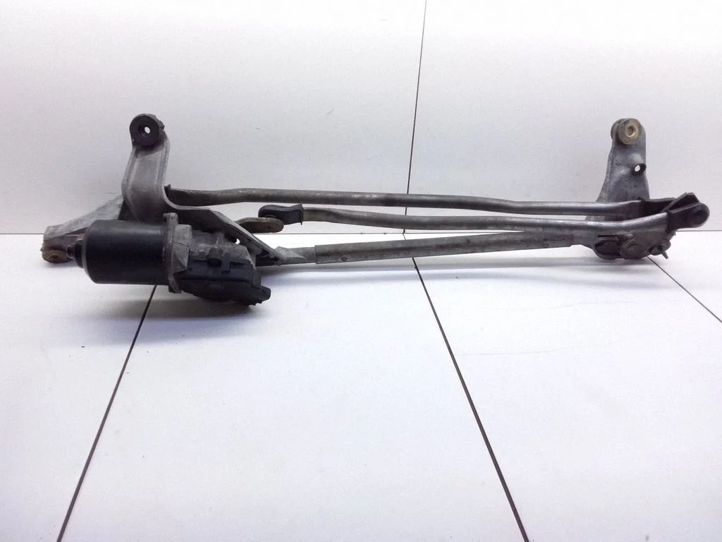Front wiper linkage and motor 70113