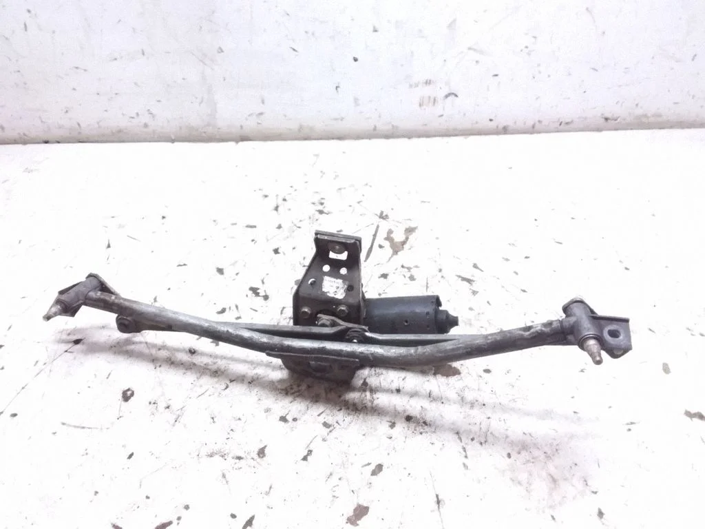 Front wiper linkage and motor