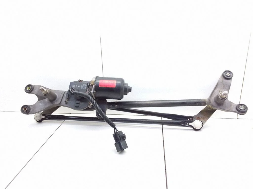 Front wiper linkage and motor – KIA Sorento (2002-2009)