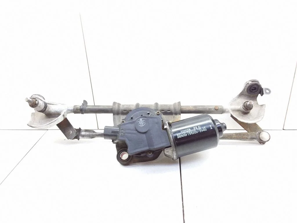 Front wiper linkage and motor