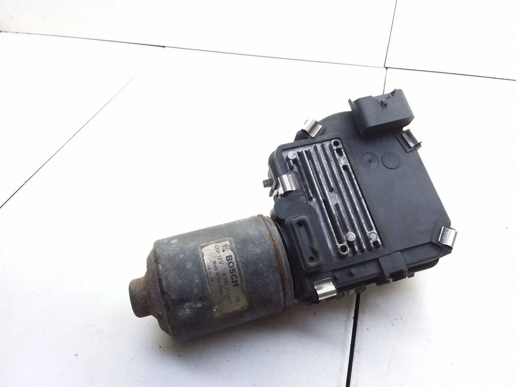 Kojameeste mootor 0390241805