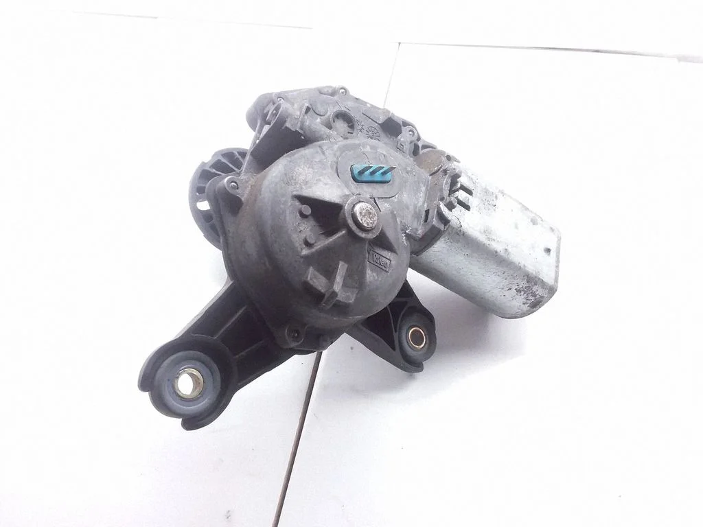Tagaklaasi kojamehe mootor 53843197