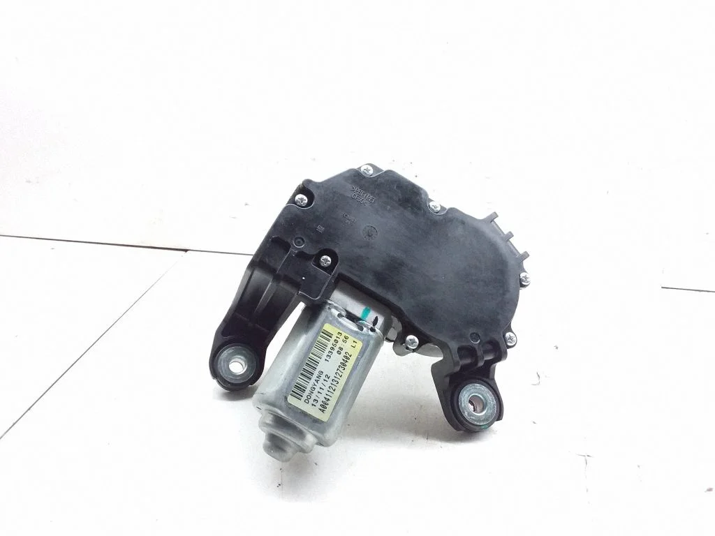 Rear window wiper motor – Opel Astra J (2010-2015)