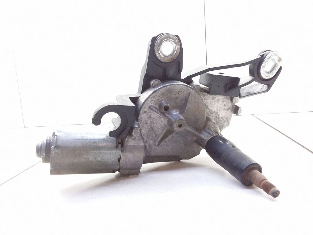 Rear window wiper motor – Volkswagen Caddy (2004-2010)