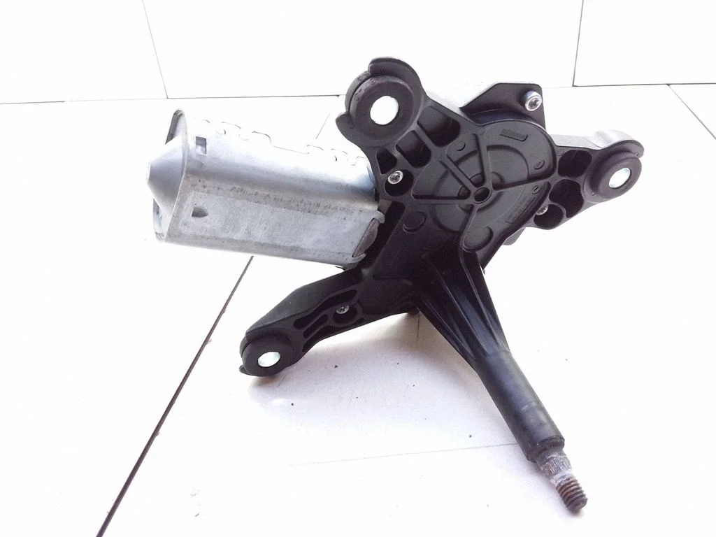 Rear window wiper motor – Opel Insignia A (2008-2017)