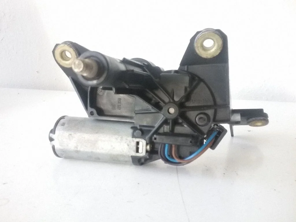 Aizmugurējā stikla tīrītāja motoriņš 90559440