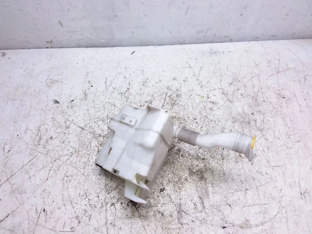 Windshield washer fluid reservoir/tank HLC20014
