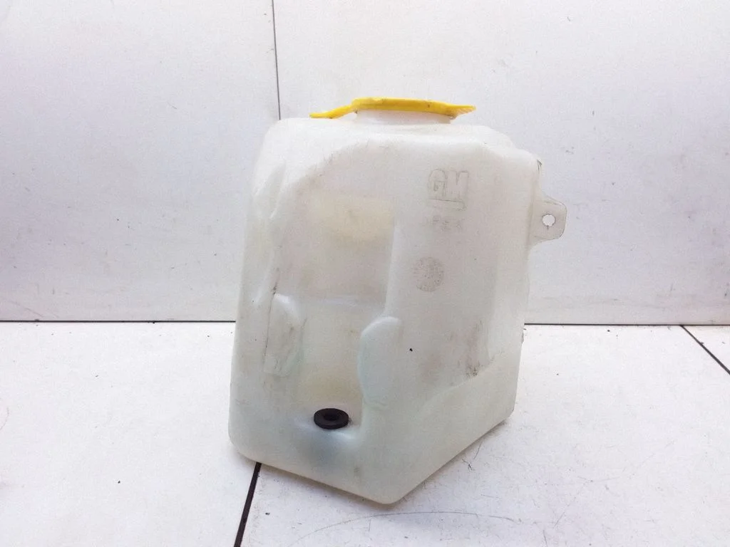 Windshield washer fluid reservoir/tank 90563741 – Opel Combo C (2001-2011)