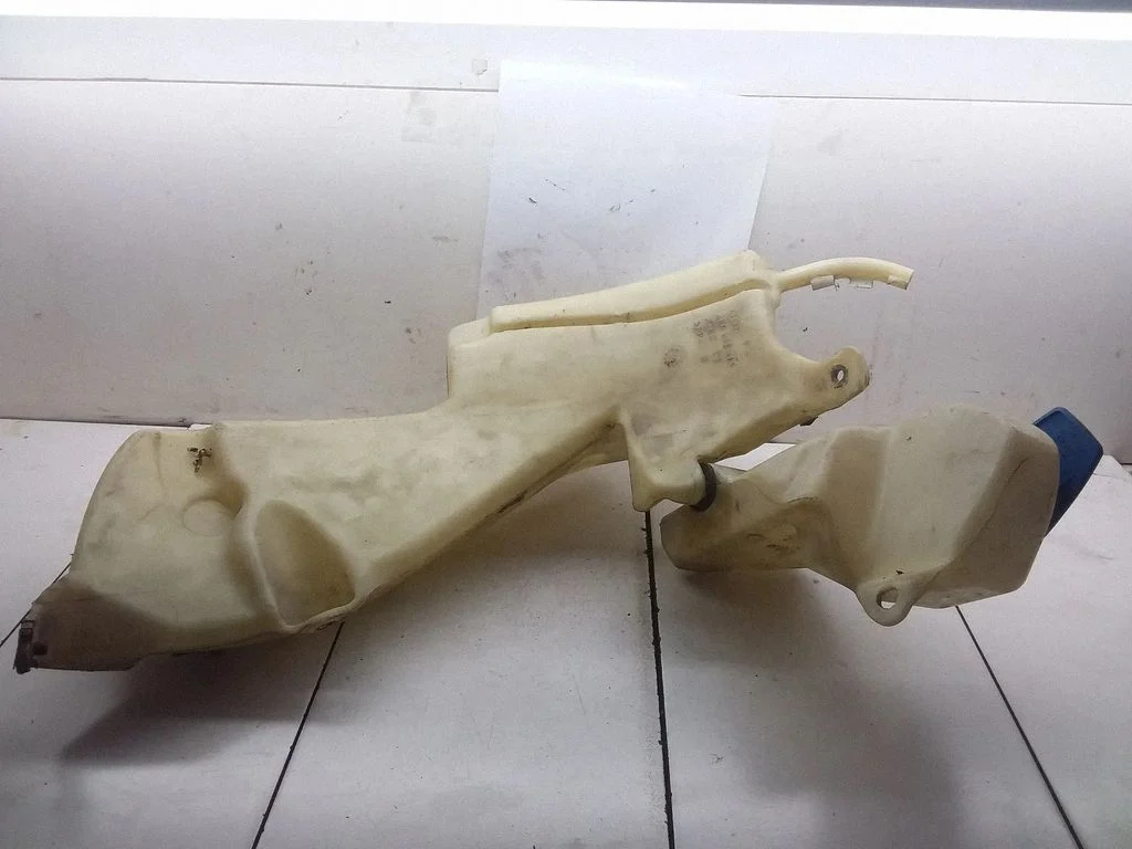 Zbiorniczek spryskiwacza – Audi A4 S4 B6 8E 8H (2001-2005)