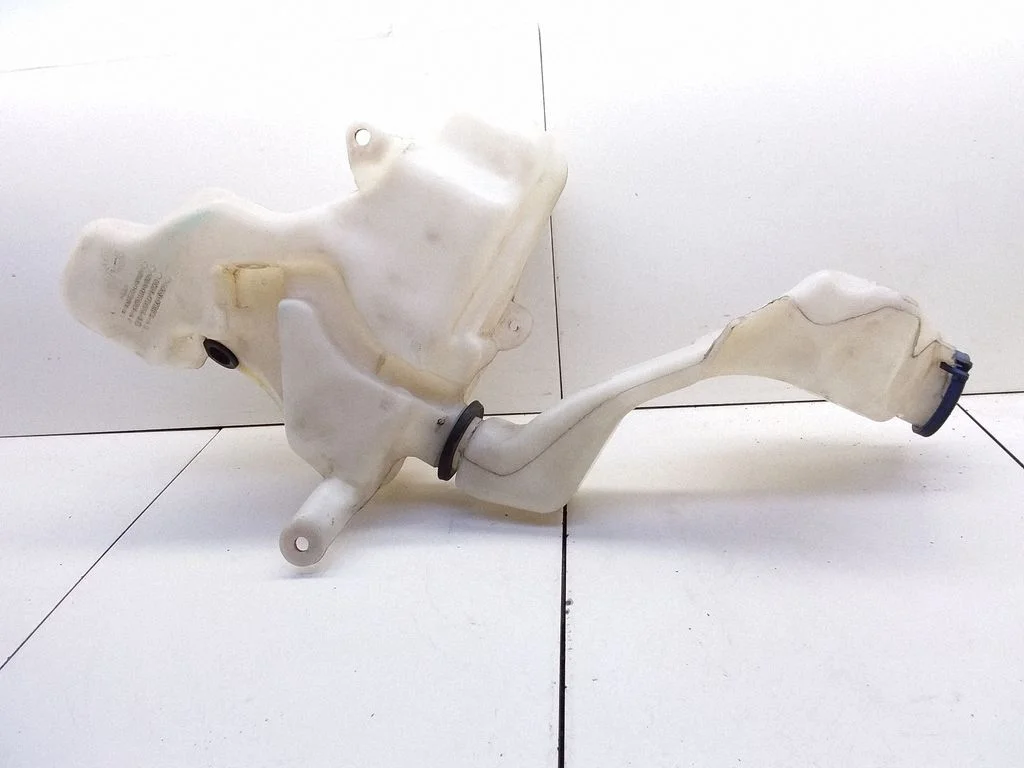 Windshield washer fluid reservoir/tank 4X4317B613