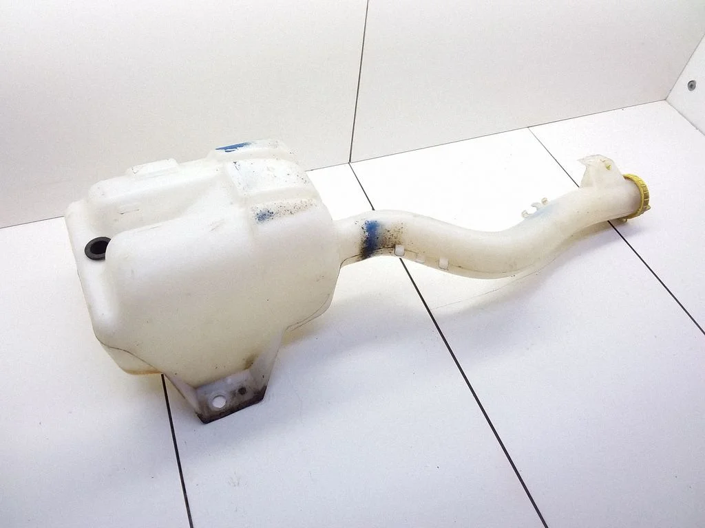Windshield washer fluid reservoir/tank YC15130018AA
