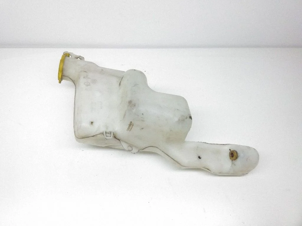 Windshield washer fluid reservoir/tank 05303789AF
