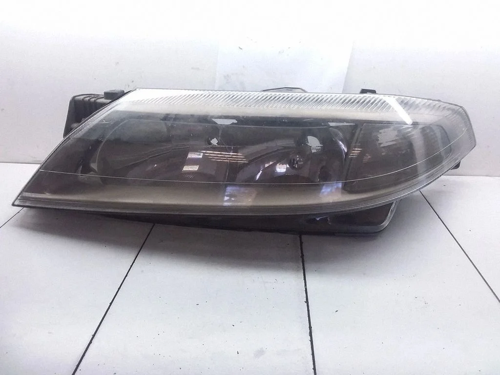 Priekšējais lukturis – Renault Laguna II (2001-2007)