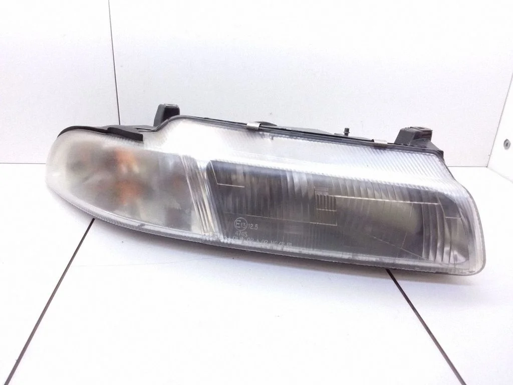 Headlight/headlamp 04630152