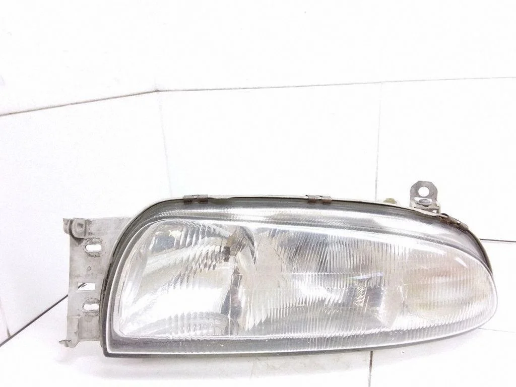 Esituli – Ford Fiesta (1995-2000)