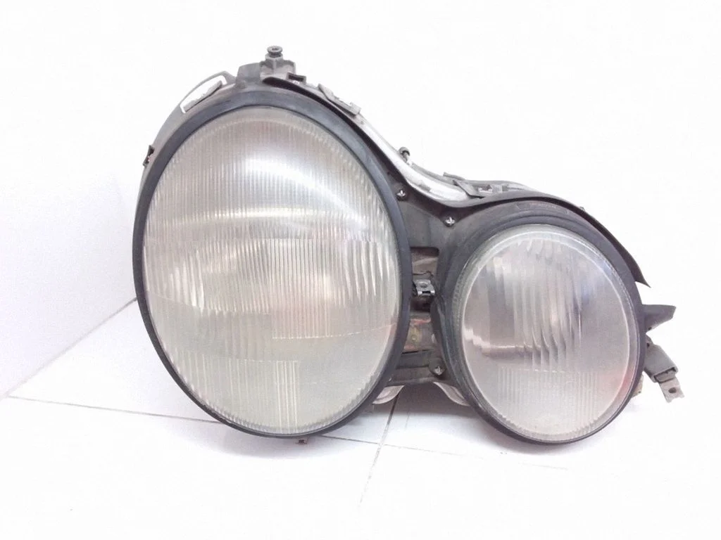 Esituli R2144870HELLA