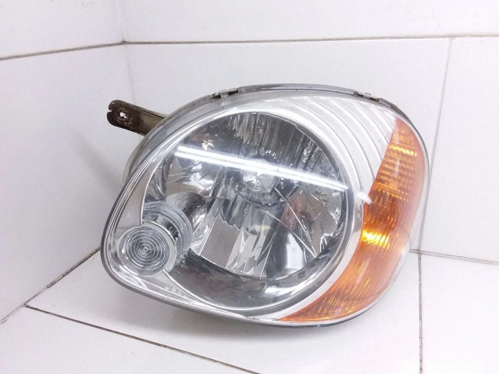 Priekšējais lukturis 082211124L