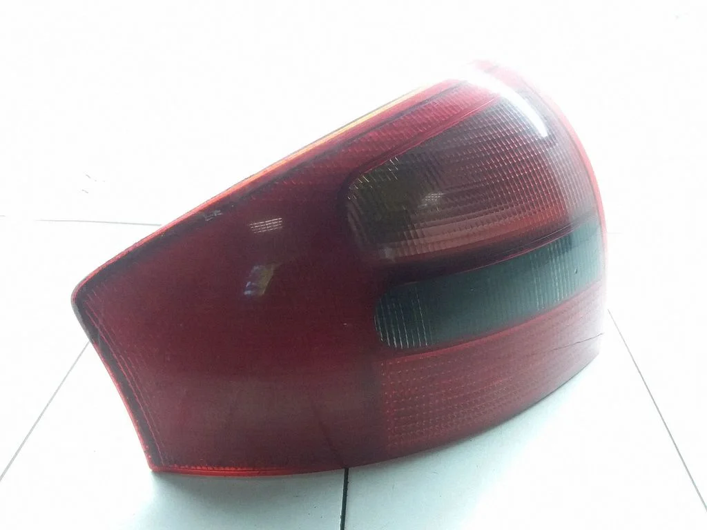 Rear/tail lights – Audi A6 S6 C4 4A (1994-1997)