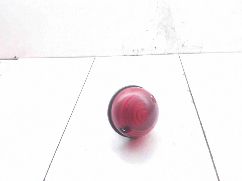 Lampa tylna w błotniku E111189