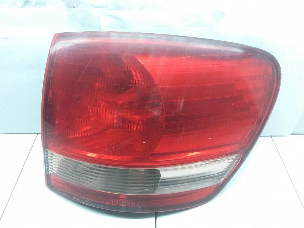 Tagatuli keres – Toyota Avensis Verso (2001-2009)