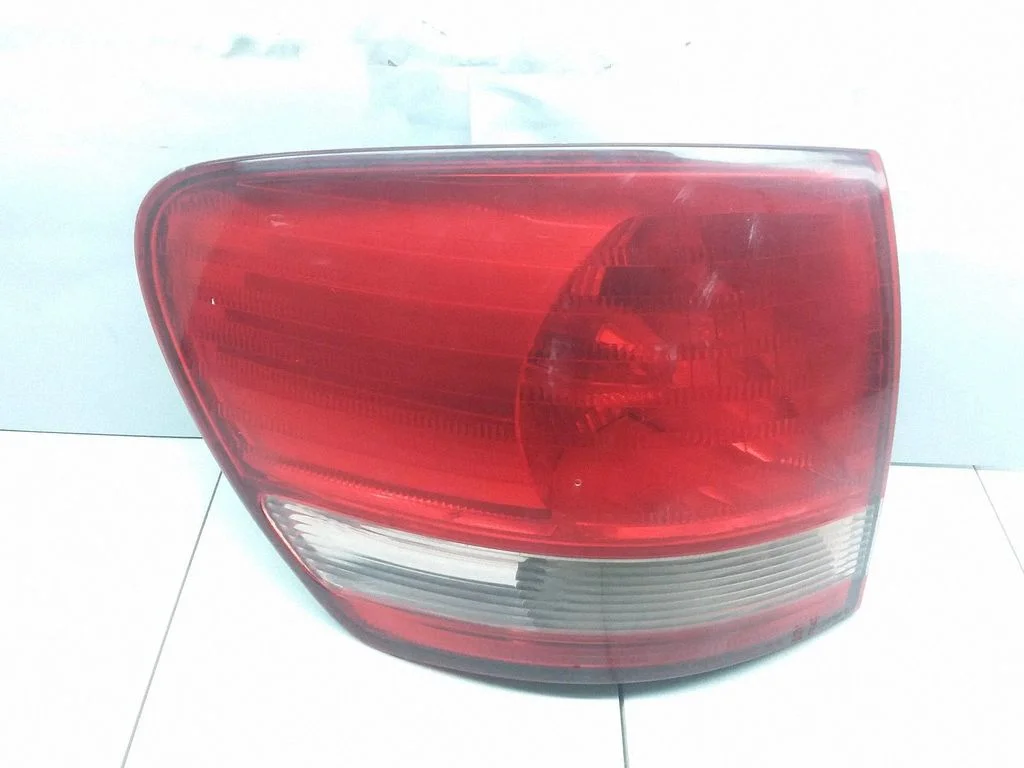 Tagatuli keres – Toyota Avensis Verso (2001-2009)