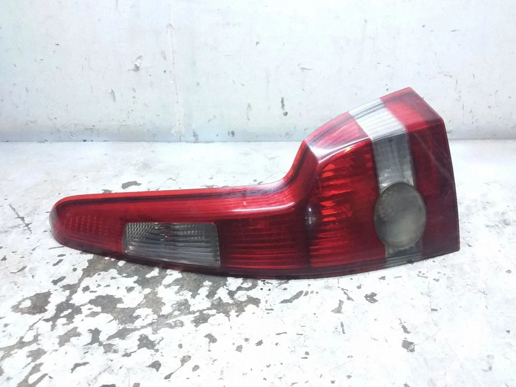 Lampa tylna w błotniku 2812