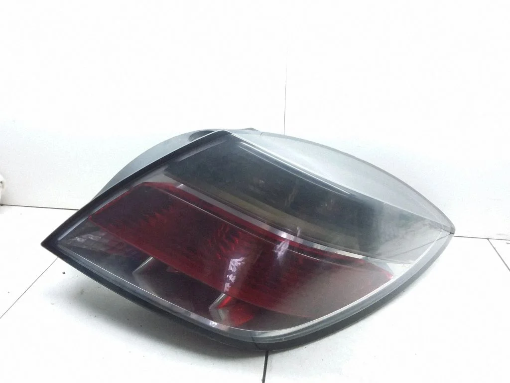 Rear/tail lights – Opel Astra H (2004-2012)