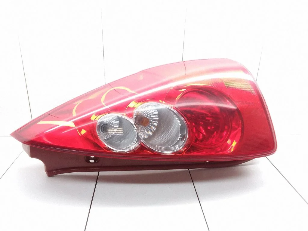 Rear/tail lights C23551150
