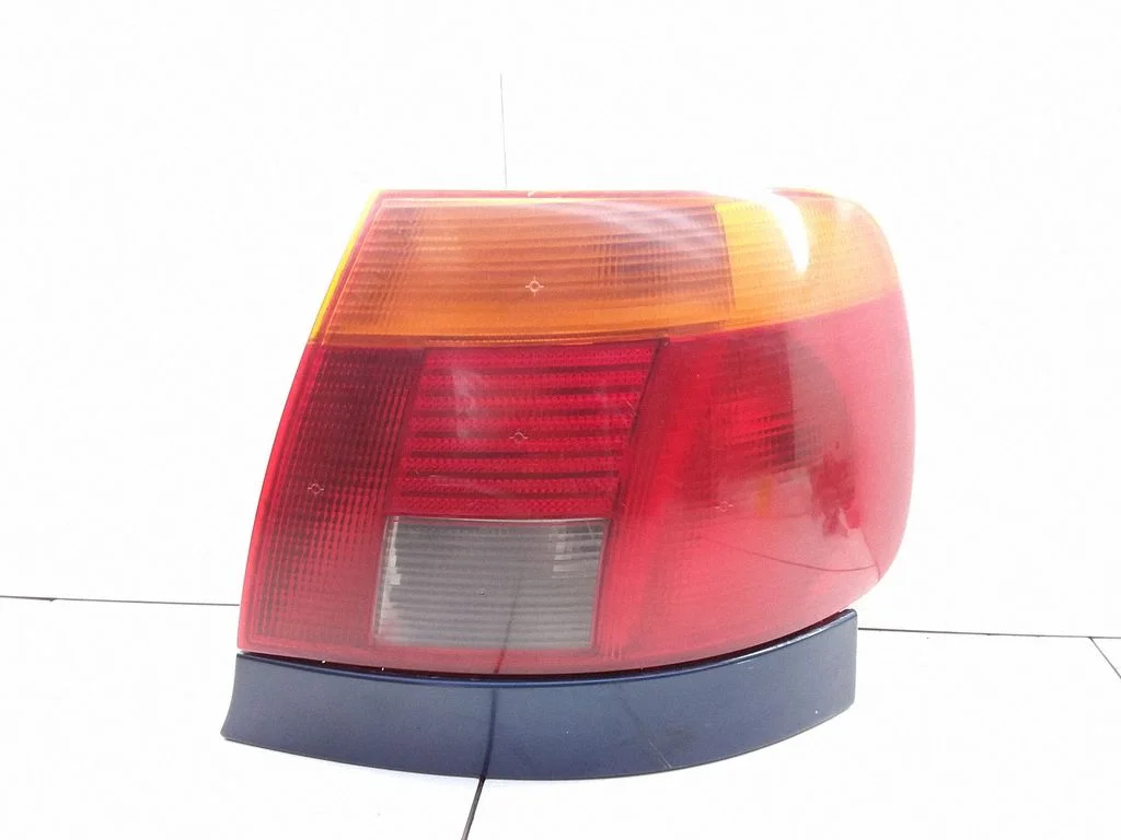 Rear/tail lights – Audi A4 S4 B5 8D (1994-1999)