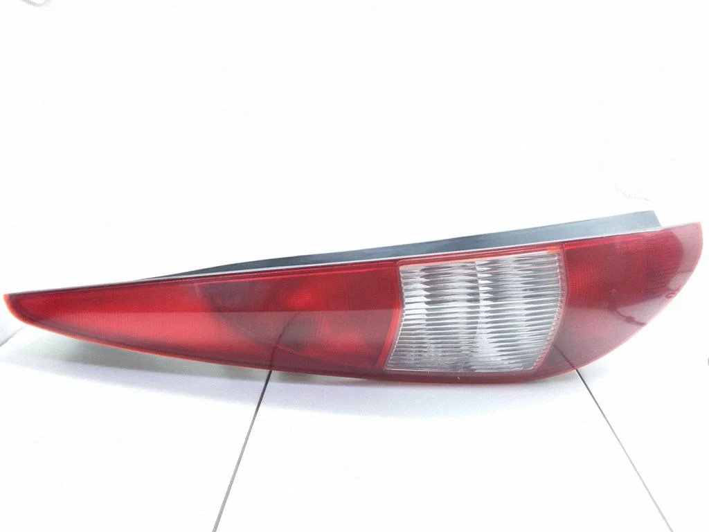 Rear/tail lights 1S7X13A412CB